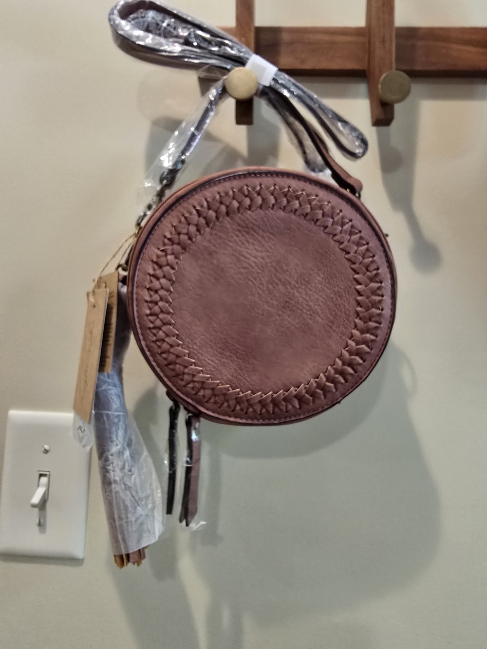 🔥 NWT Round Woven Detail Crossbody Bag - Nude